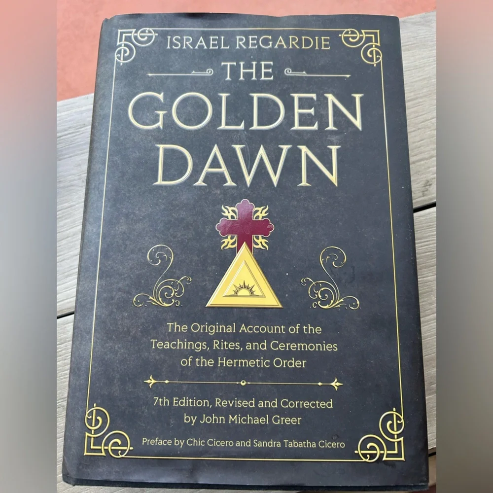 The Golden Dawn 7th edition book - Picture 1 of 16